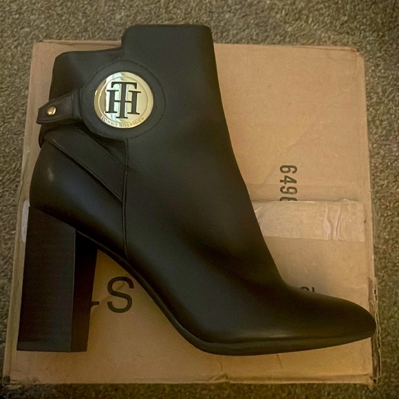 Tommy Hilfiger Shoes - Never used.,,sticker on..